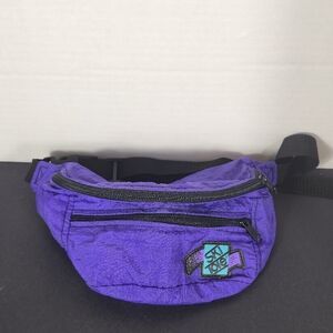 Vintage Y2K Ski Tote Purple Fanny Pack with Black Strap
